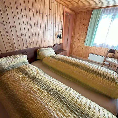 여관 Veranstaltungshotel Jaegerheim Ausserbinn