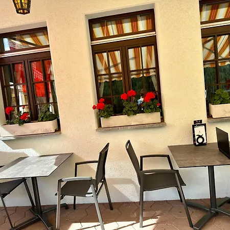 Veranstaltungshotel Jaegerheim Ausserbinn