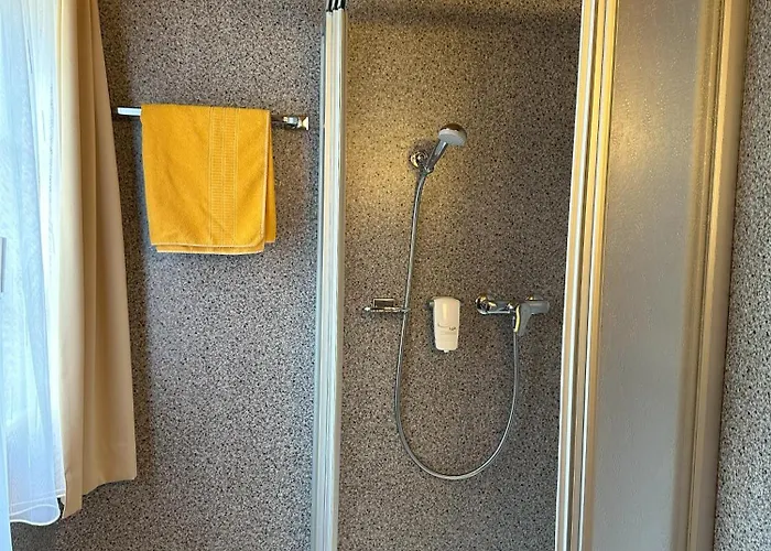 אורחן Veranstaltungshotel Jaegerheim *