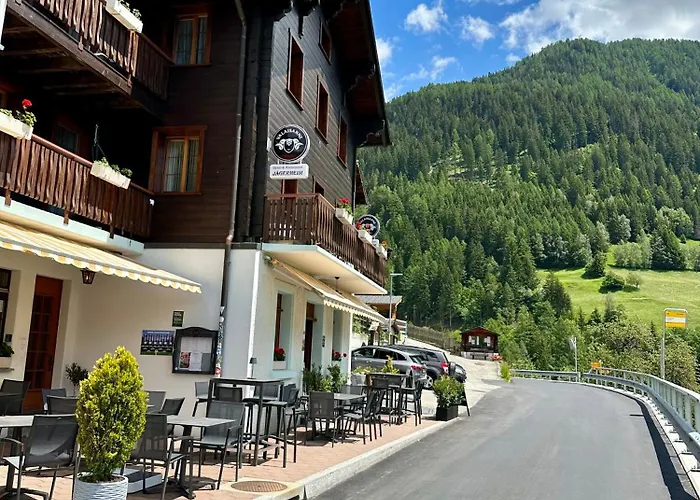 Veranstaltungshotel Jaegerheim Fogadó *