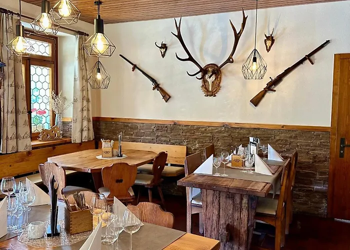 Veranstaltungshotel Jaegerheim Fogadó Ausserbinn