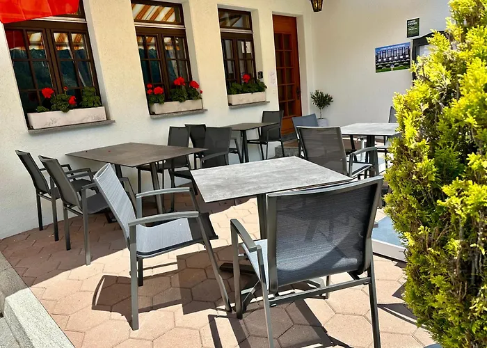 Veranstaltungshotel Jaegerheim * Ausserbinn