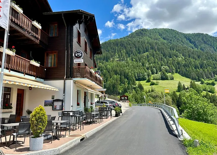 Värdshus Veranstaltungshotel Jaegerheim Ausserbinn